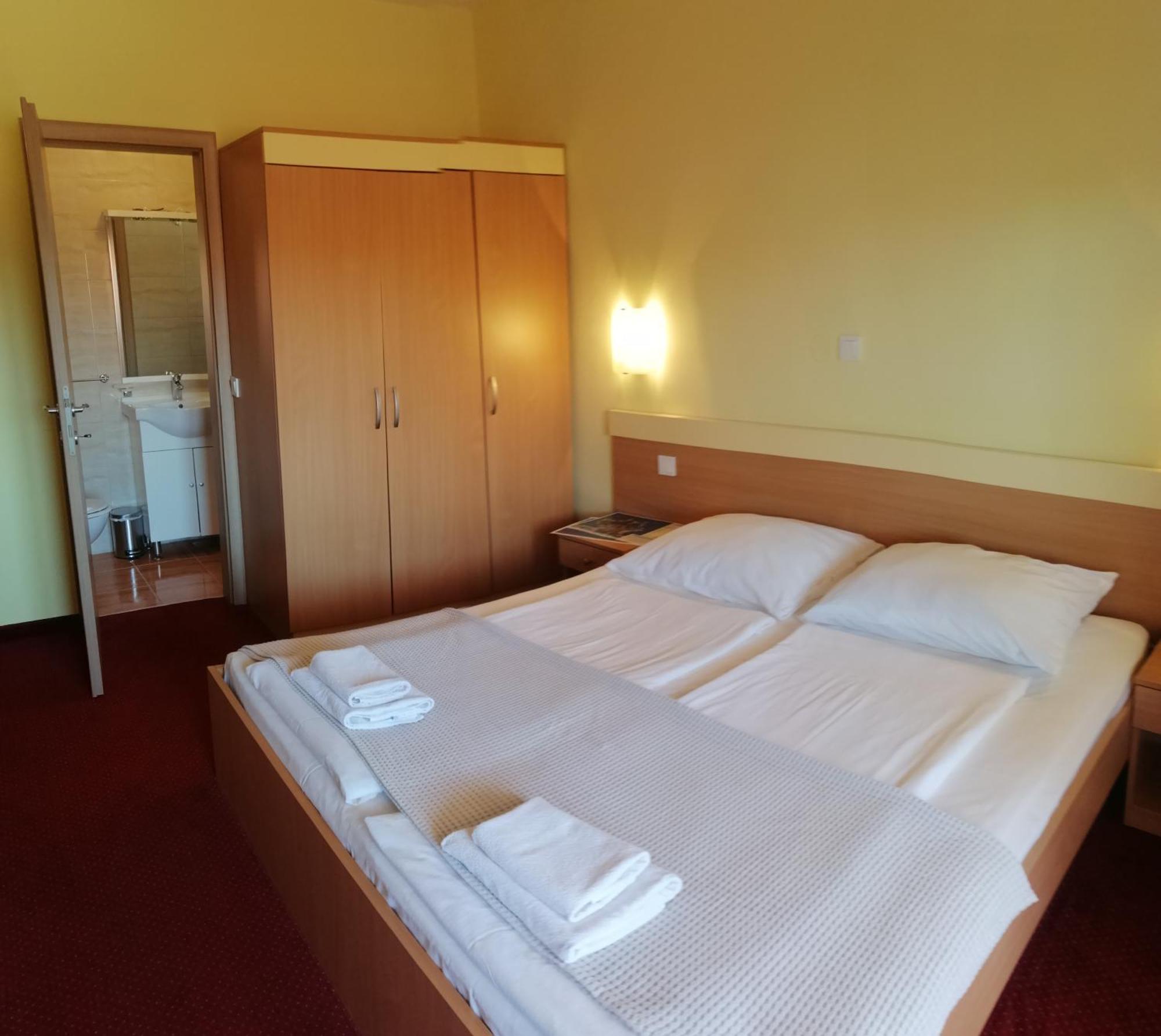 Apartmani Simon ロパール 部屋 写真